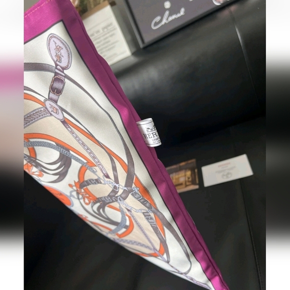 Hermès Scarf Print Tote Bag, Birthday Gift, VIP, New! - Picture 6 of 9